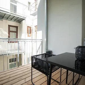 https://apt-modern-with-a-balcony-near-belvedere.vienna-besthotels.com